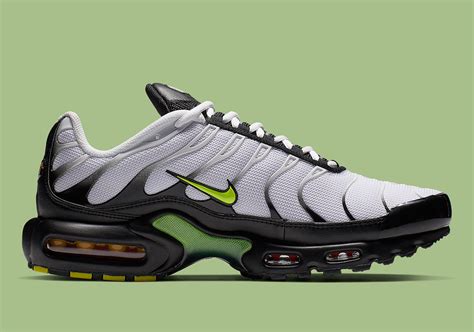 nike air max aj2013-100 artikel|Nike Air Max Plus White Black Volt AJ2013.